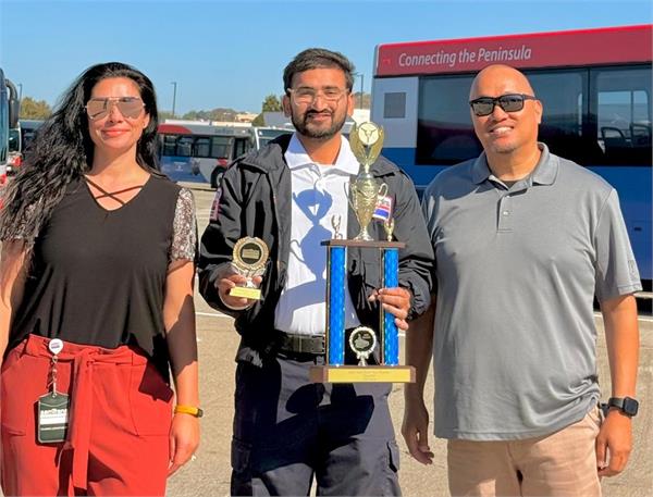 himanshu singh wins peninsula bus competition
