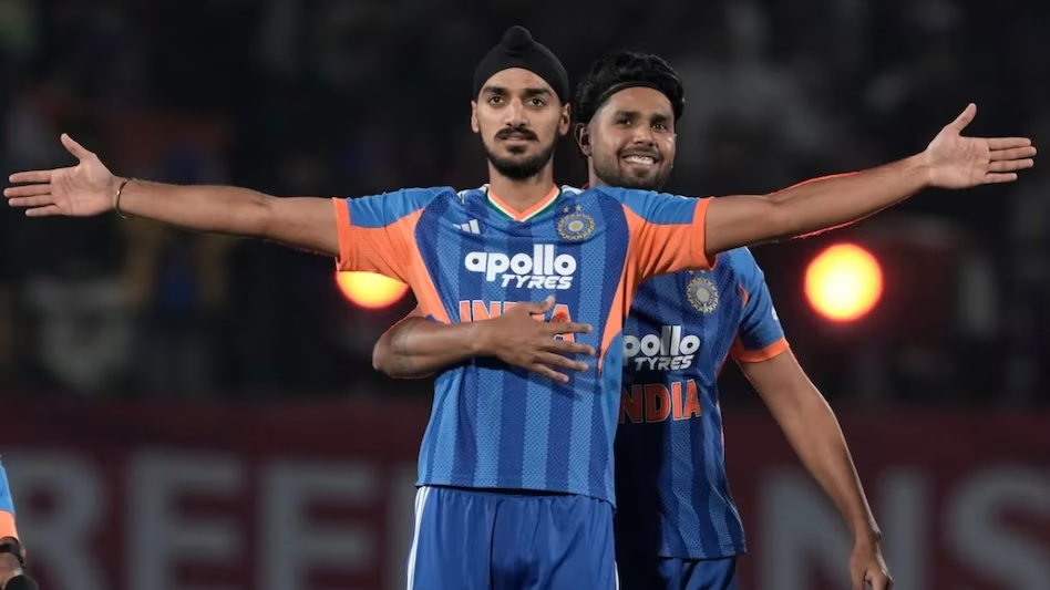 ਧਰਮਸ਼ਾਲਾ ''ਚ ਭਾਰਤੀ ਗੇਂਦਬਾਜ਼ਾਂ ਦਾ ਸ਼ਾਨਦਾਰ ਪ੍ਰਦਰਸ਼ਨ, 117 ਦੌੜਾਂ ''ਤੇ ਢੇਰ ਕੀਤੀ ਦੱਖਣੀ ਅਫਰੀਕਾ ਟੀਮ