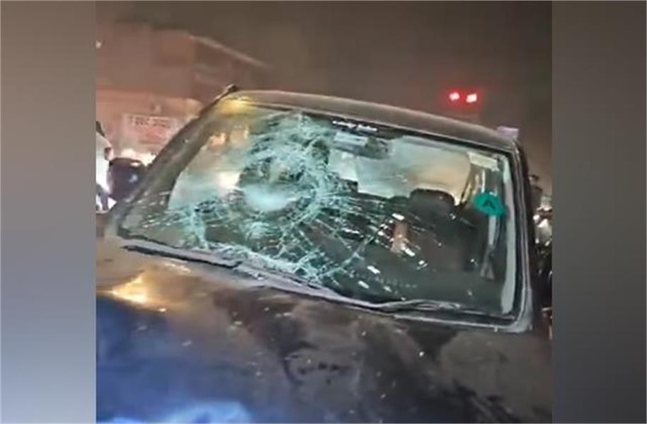 ਜਲੰਧਰ : ਆਦਰਸ਼ ਨਗਰ ਨੇੜੇ ਵਾਪਰਿਆ ਸੜਕ ਹਾਦਸਾ, ਕਾਰ ਤੇ ਮੋਟਰਸਾਈਕਲ ਵਿਚਾਲੇ ਜ਼ਬਰਦਸਤ ਟੱਕਰ