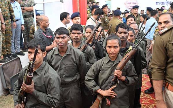 10 naxalites will surrender and lay down their arms