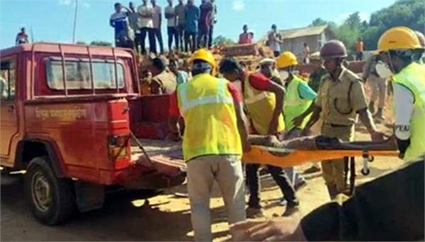 major accident due to chimney collapse of brick kiln