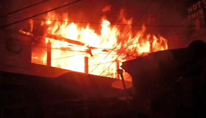 ਨੈਨੀਤਾਲ ਸਰਸਵਤੀ ਸ਼ਿਸ਼ੂ ਮੰਦਰ ਸਕੂਲ ਨੇੜੇ ਲੱਗੀ ਭਿਆਨਕ ਅੱਗ, ਕਈ ਲੋਕ ਅੰਦਰ ਫਸੇ; ਬਚਾਅ ਕਾਰਜ ਜਾਰੀ