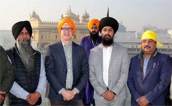 australian assistant minister