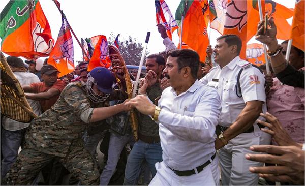 hindu organisations and bjp supporters protest in west bengal