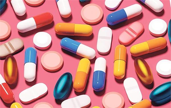 woman arrested with drug pills