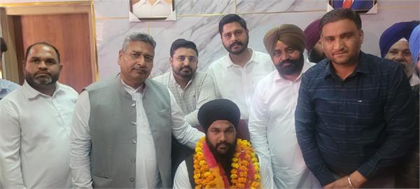 baljit singh khalsa takes charge as chairman of market committee dinanagar