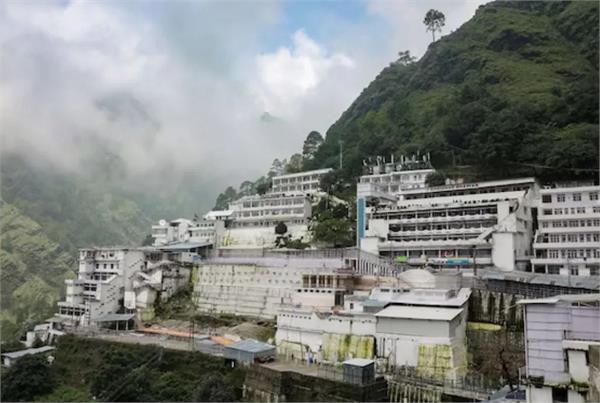 mata vaishno devi devotees navratri