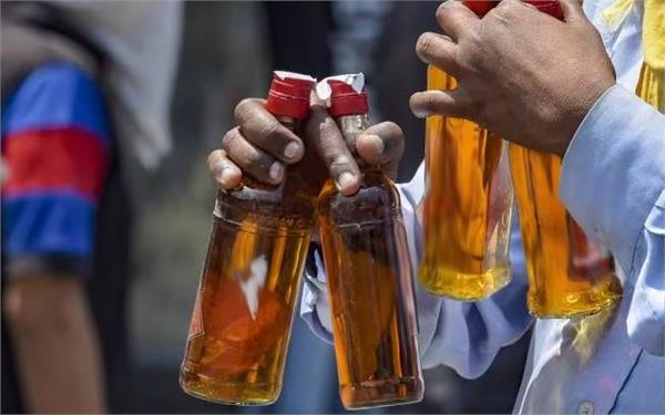 one arrested with 30 bottles of illicit liquor