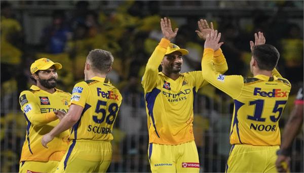 csk beats mi wins by 4 wickets