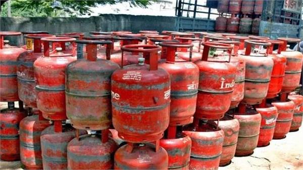lpg gas cylinder sick parents 200 km  son