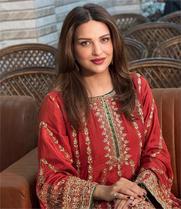 punjabi actress himanshi khurana receives death threat