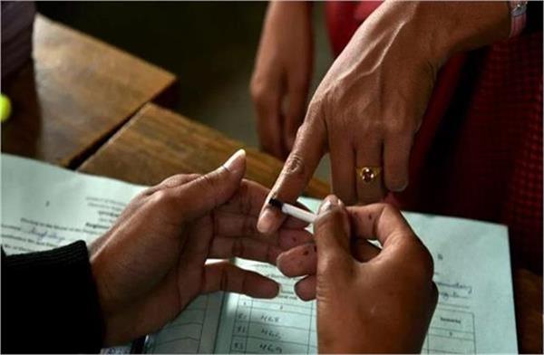 217 candidates filed nomination papers on the last day of nominations