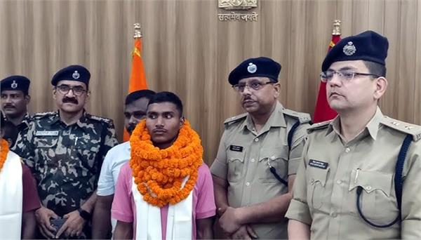 dangerous naxalite bhola koda surrenders