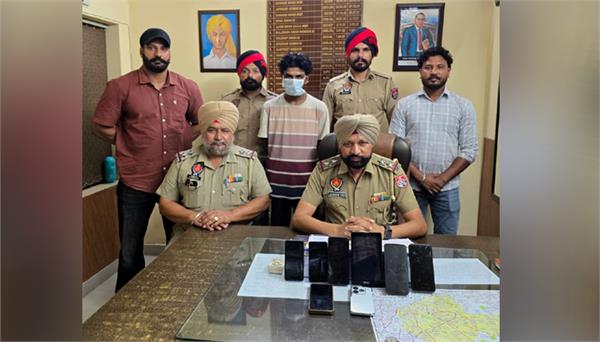 murgi had started robbing people  s mobile phones to meet drug needs
