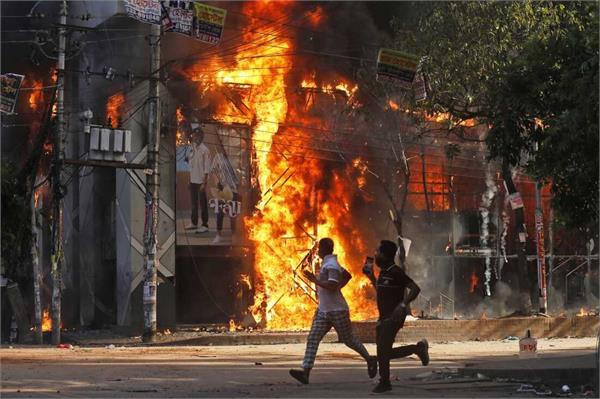 massacre of 100 people in bangladesh