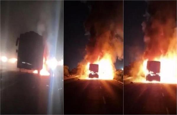 bus full of passengers going from indore to pune becomes a fireball