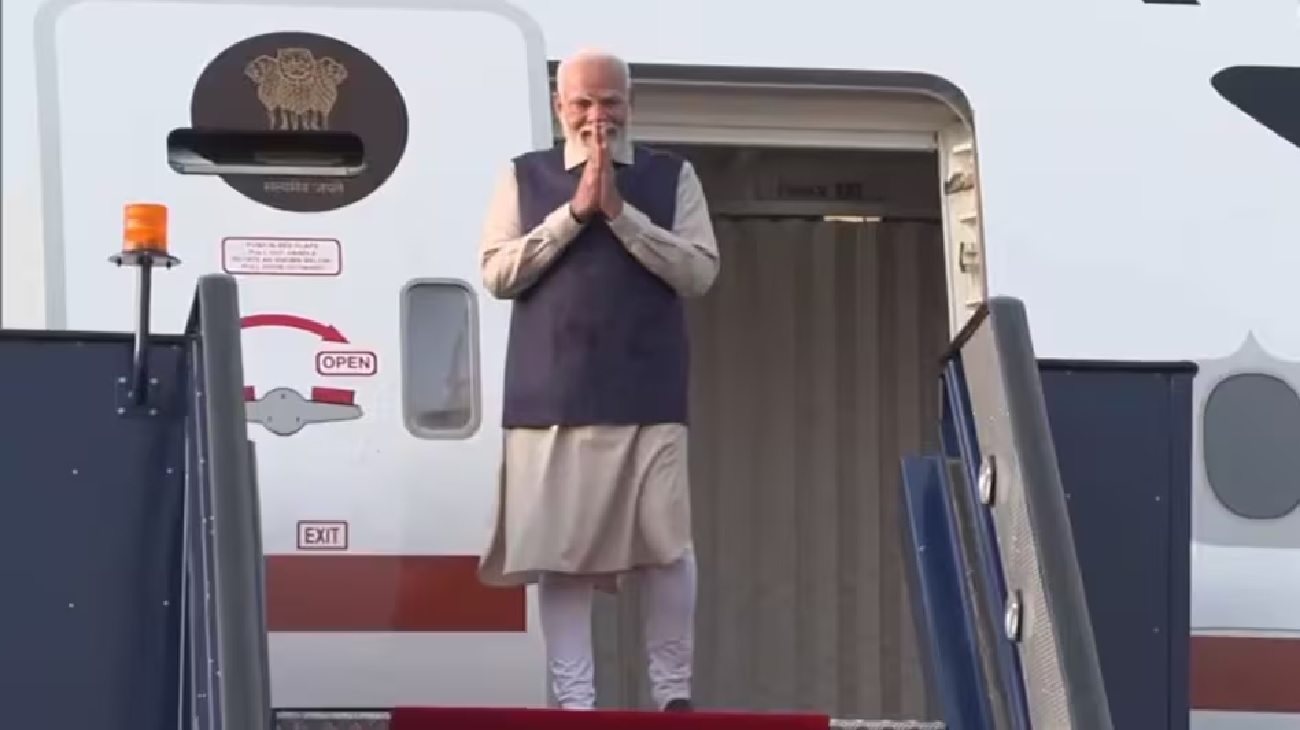 ਬ੍ਰਿਟੇਨ ਪੁੱਜੇ PM ਮੋਦੀ ਦਾ ਗਰਮਜੋਸ਼ੀ ਨਾਲ ਸਵਾਗਤ, ਅੱਜ ਹੋਣਗੇ ਦੋਵੇਂ ਦੇਸ਼ਾਂ ਵਿਚਾਲੇ FTA 'ਤੇ ਦਸਤਖ਼ਤ
