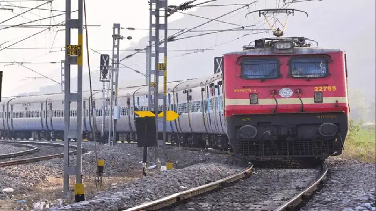 ਹੁਣ ਆਸਾਨੀ ਨਾਲ ਮਿਲੇਗੀ ਰੇਲ ਟਿਕਟ! IRCTC ''ਚ 2.5 ਕਰੋੜ ਤੋਂ ਜ਼ਿਆਦਾ ਯੂਜ਼ਰ ਆਈਡੀ ਬੰਦ