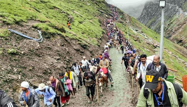 new batch of 6 000 pilgrims leave for amarnath yatra from jammu