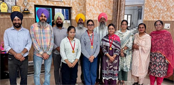 students of tricentennial guru gobind singh khalsa college excelled
