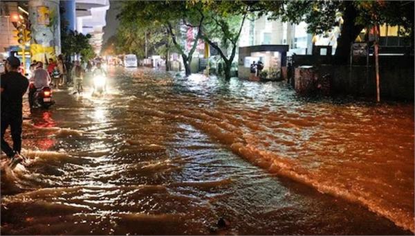 heavy rain in many parts of delhi