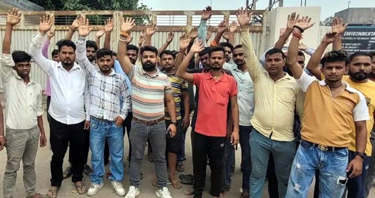 ਵਰਕਰ ਦੀ ਹਾਦਸੇ ’ਚ ਮੌਤ ਹੋਣ ਪਿੱਛੋਂ ਫੈਕਟਰੀ ਮਾਲਕਾਂ ’ਤੇ ਸਹੂਲਤਾਂ ਦੇਣ ਤੋਂ ਮੁਨਕਰ ਹੋਣ ’ਤੇ ਕੀਤਾ ਪ੍ਰਦਰਸ਼ਨ
