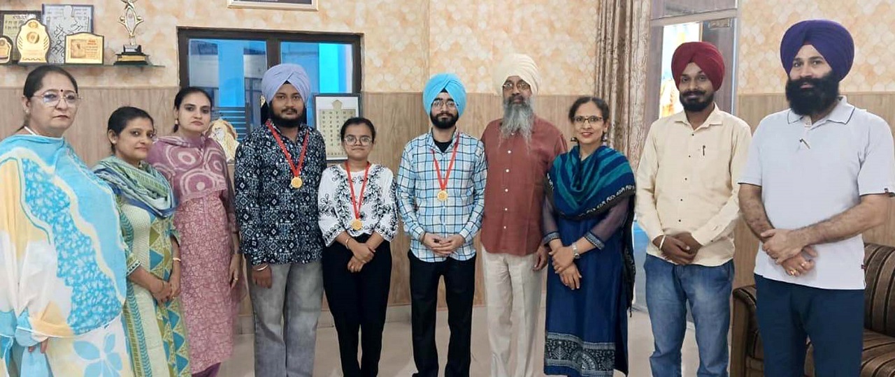 ਤ੍ਰੈ ਸ਼ਤਾਬਦੀ ਗੁਰੂ ਗੋਬਿੰਦ ਸਿੰਘ ਖਾਲਸਾ ਕਾਲਜ ਦੇ ਵਿਦਿਆਰਥੀਆਂ ਨੇ ਕਾਲਜ ਦਾ ਨਾਂ ਕੀਤਾ ਰੌਸ਼ਨ