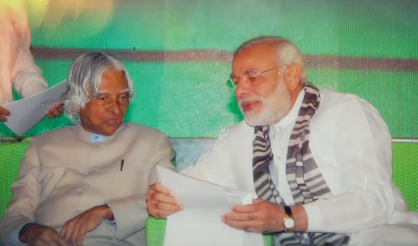 PM ਮੋਦੀ ਨੇ ਸਾਬਕਾ ਰਾਸ਼ਟਰਪਤੀ ਅਬਦੁੱਲ ਕਲਾਮ ਨੂੰ ਉਨ੍ਹਾਂ ਦੀ ਬਰਸੀ ''ਤੇ ਦਿੱਤੀ ਸ਼ਰਧਾਂਜਲੀ
