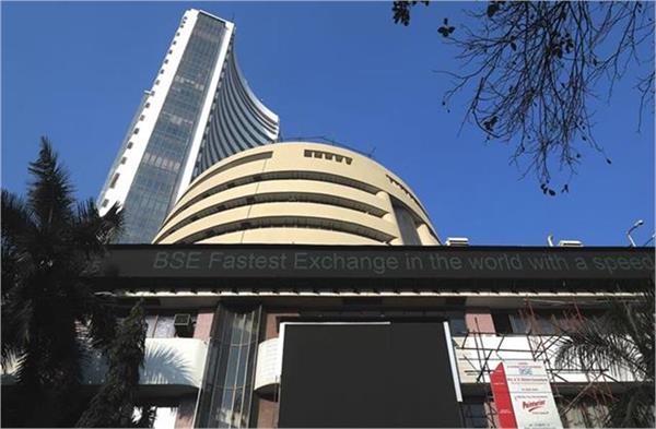 stock market sensex rose by 300 points nifty at 25 038 level