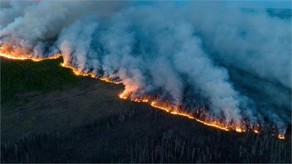 forest fire in canada