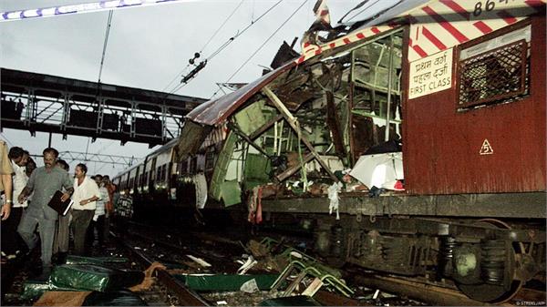 mumbai train blasts case 12 accused