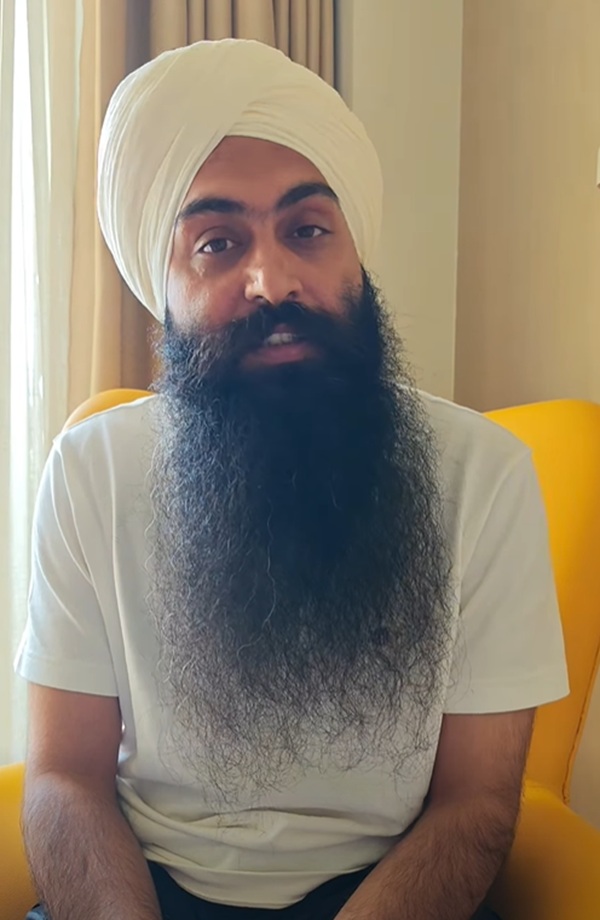 ਸ਼ਹੀਦੀ ਸਮਾਗਮ ਦੌਰਾਨ ਪੰਜਾਬੀ ਗਾਇਕ ਬੀਰ ਸਿੰਘ ਨੇ ਪਾਇਆ ਭੰਗੜਾ, ਵੀਡੀਓ ਵਾਇਰਲ ਹੁੰਦੇ ਹੀ...