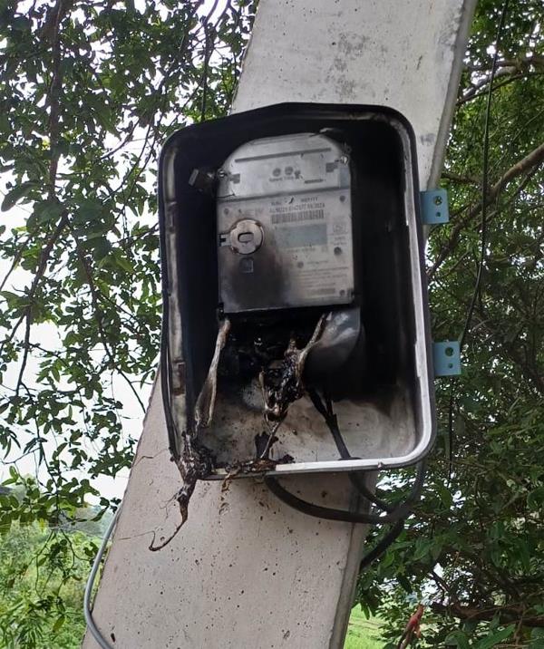 meter burnt to ashes after lightning strikes