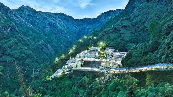 maa vaishno devi darbar view of nature