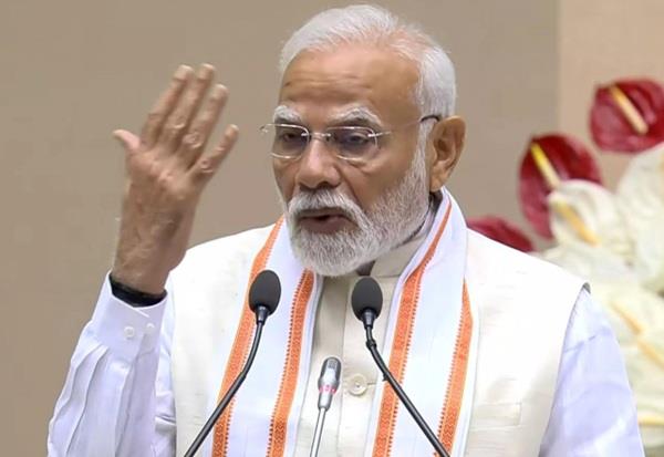 narendra modi space startups country mann ki baat