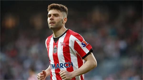 javi hernandez also applied for the post of head coach