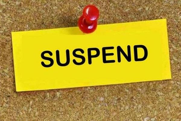 constable suspended for taking rs 500 instead of challan