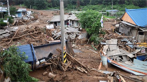 heavy rains landslides in south korea