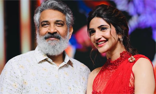 gave exam during the day  shot song at night  rajamouli praised sreeleela