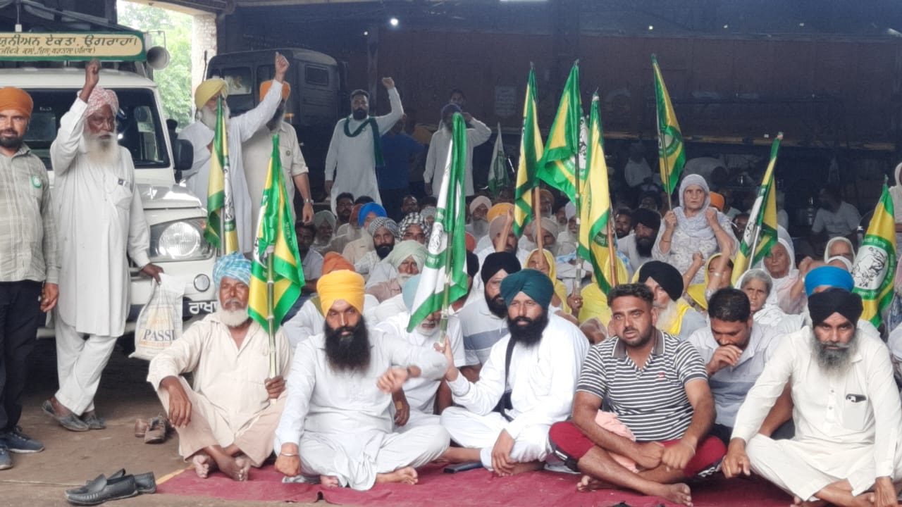 ਕਿਸਾਨ ਜਥੇਬੰਦੀਆਂ ਨੇ ਪਿੰਡ ਵਜੀਦਕੇ ਵਿਖੇ ਲਾਇਆ ਰੋਸ ਧਰਨਾ