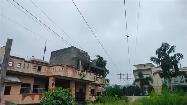 high voltage wires are becoming the cause of major accidents