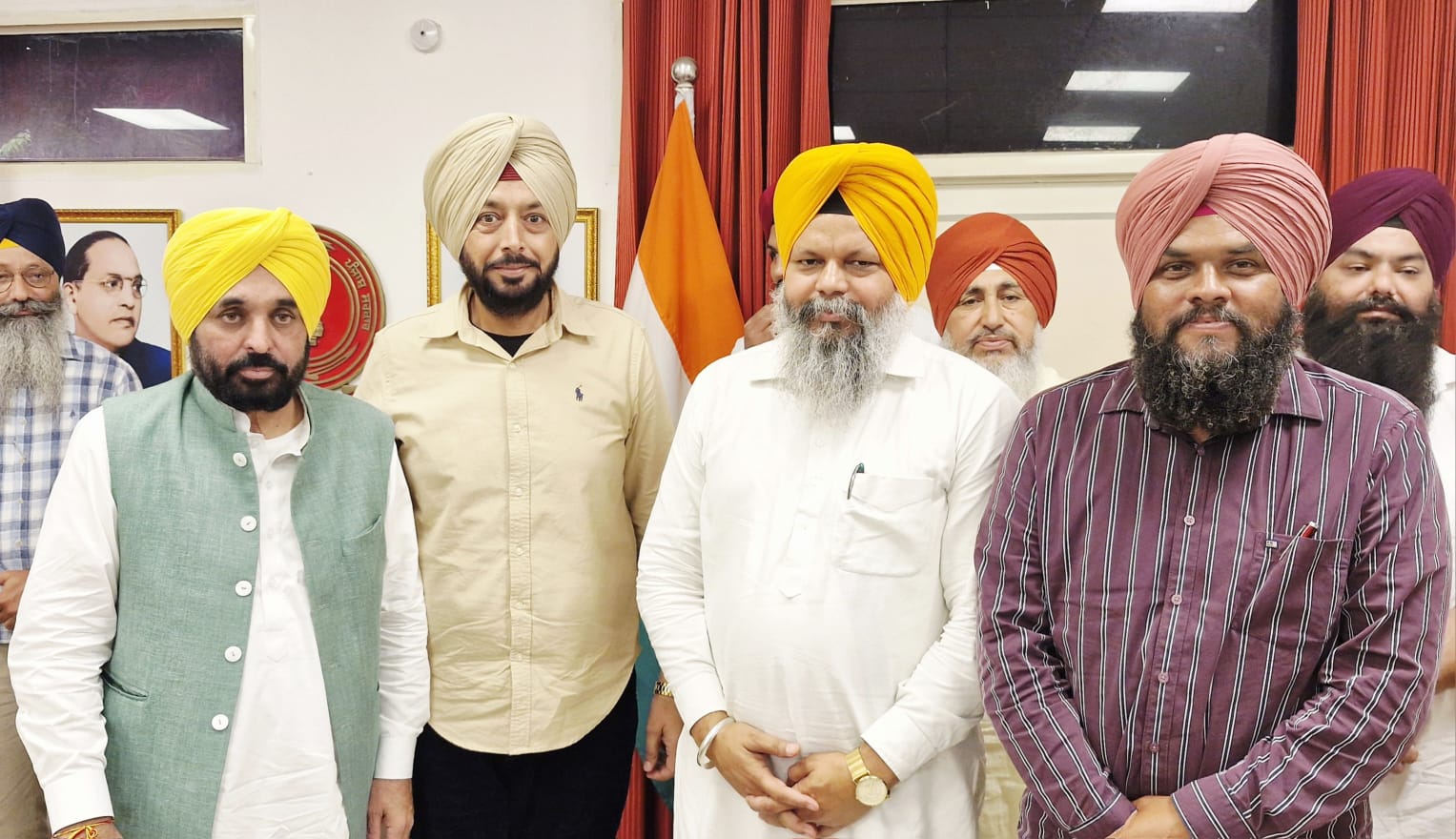 ਵਿਧਾਇਕ ਗਿਆਸਪੁਰਾ ਨੇ ਮੁੱਖ ਮੰਤਰੀ ਨਾਲ ਕੀਤੀ ਮੁਲਾਕਾਤ