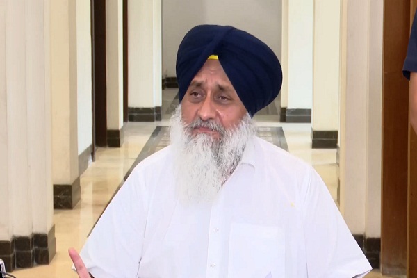 ਬੇਅਦਬੀ ਮਾਮਲੇ 'ਤੇ ਬੋਲੇ ਸੁਖਬੀਰ ਬਾਦਲ, ਮੌਜੂਦਾ ਸਰਕਾਰ ਨੂੰ ਠਹਿਰਾਇਆ ਜ਼ਿੰਮੇਵਾਰ (ਵੀਡੀਓ)