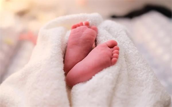genetic diseases dna of three people children