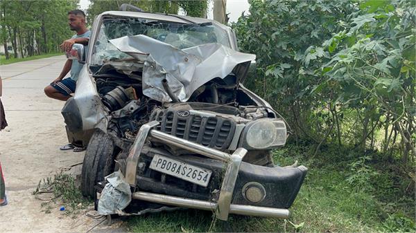 accident  scorpio  mother and son