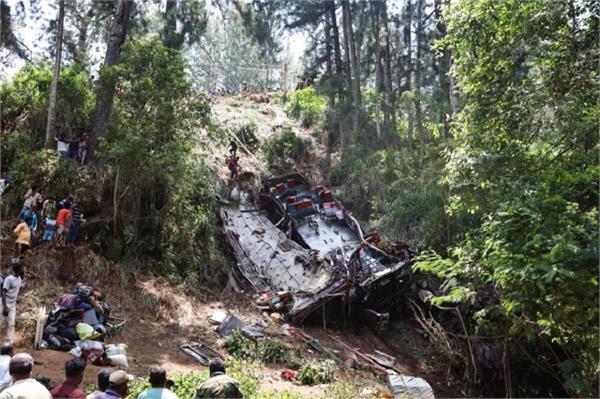 bus collision in sri lanka
