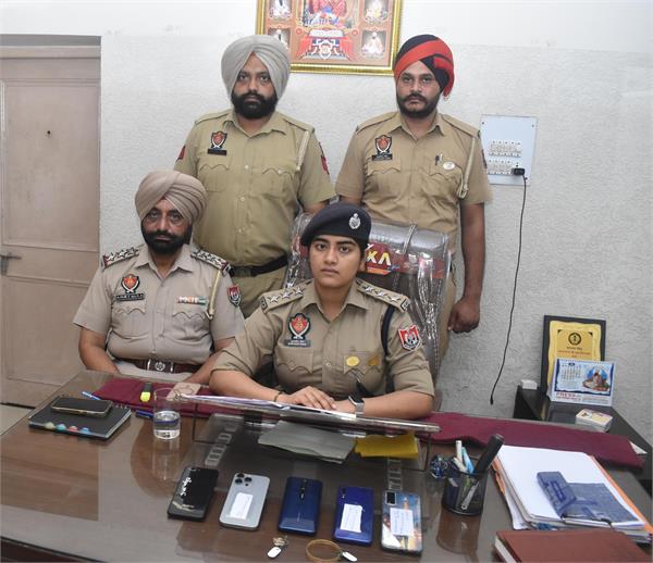 commissionerate police jalandhar arrested 4 snatchers