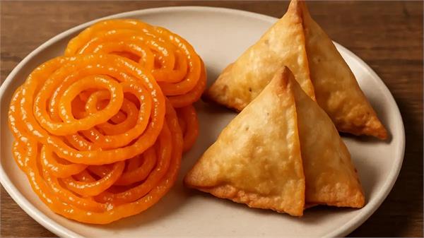 jalebi and samosa