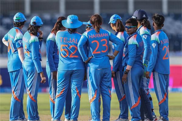 sachin praised the victory of the indian women  s team in england
