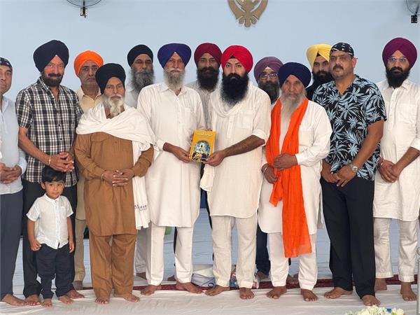 sukhwinder singh momi presents his third book